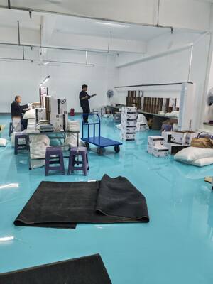 Einweg-Nitril-Handschuh Flexible Pulverfreie Handschuhe perfekt für medizinische Industrie und Lebensmittelverarbeitung Anwendungen